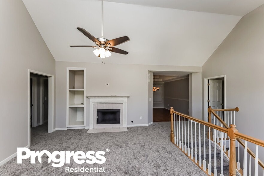 Building Photo - 2622 McGuire Dr