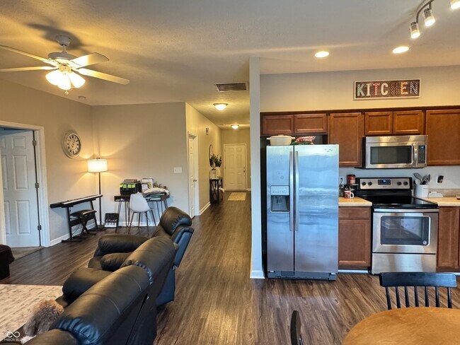 Building Photo - 914 Baden Manor Dr