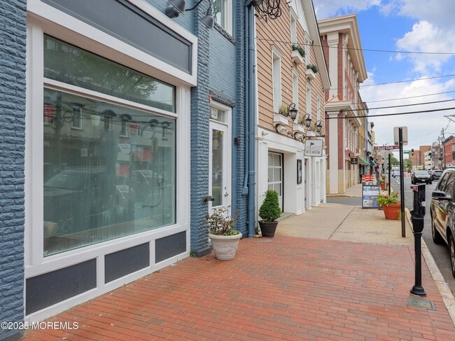 Building Photo - 30 W Front St