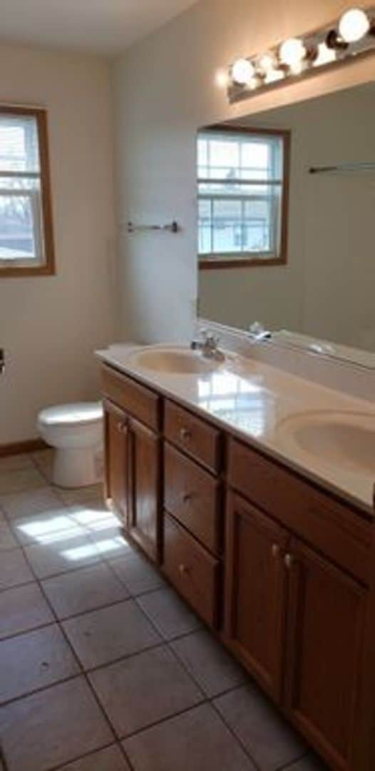 Building Photo - 601-603 Nicolet Ave.