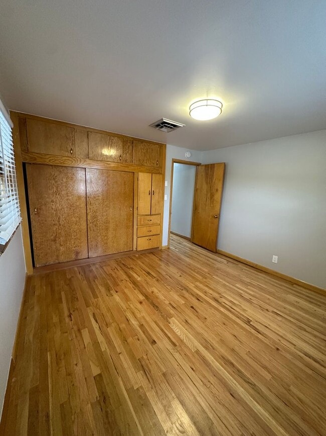 Building Photo - Great location in Meridian for this 3 bedroom 2 bath home.