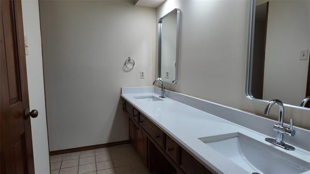 Building Photo - 3318 Lanarc Dr