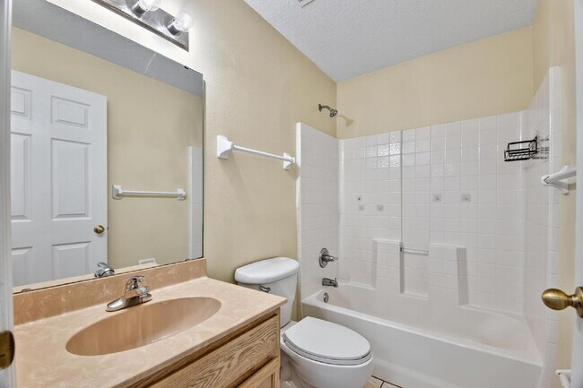 Building Photo - DUPLEX