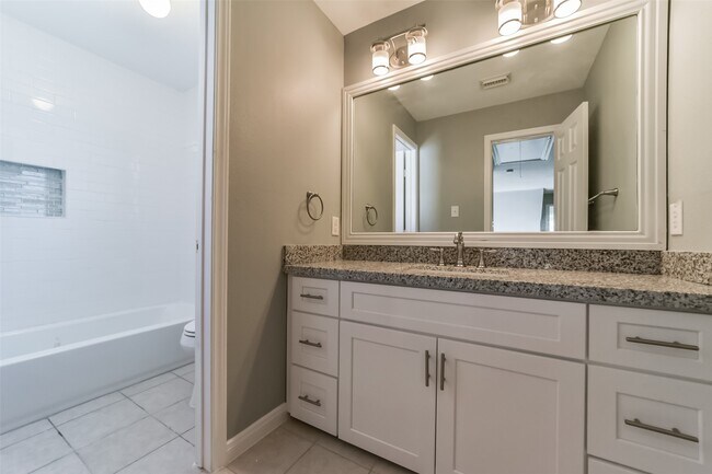 Building Photo - 440 Mystic Trail Loop
