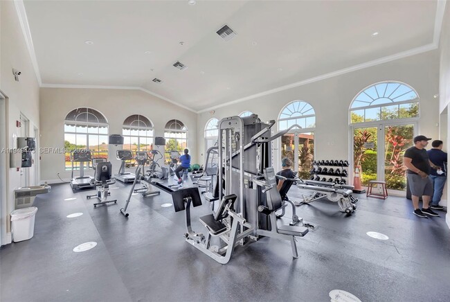 Building Photo - 1192 NE 32nd Ave