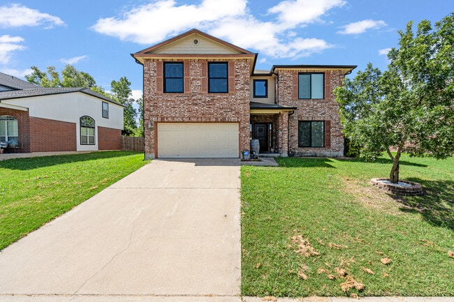 Primary Photo - 5806 Chuckwagon Cir