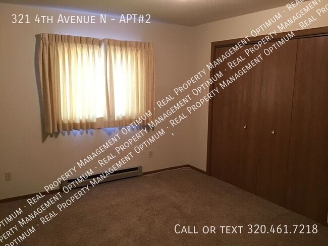 Building Photo - 321 4th Ave N