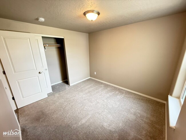 Building Photo - 3bd/2ba House in West Valley with Central AC, Fully Fenced Yard and Two Car Garage!