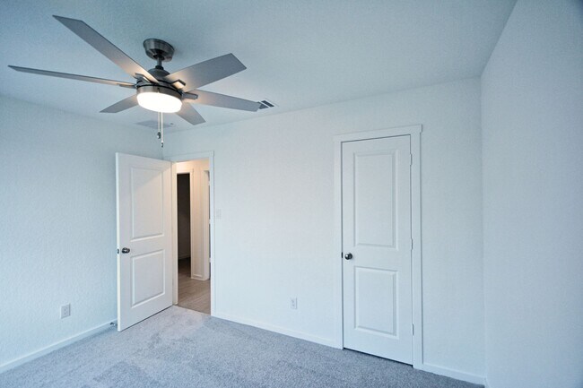 Building Photo - 11559 Field Briar