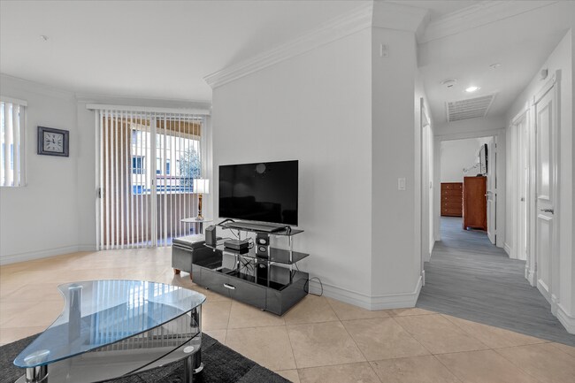 Building Photo - Meridian Luxury Condo in Resort Community ...