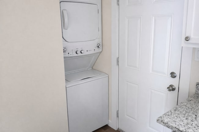 Building Photo - 1234 Coleman St