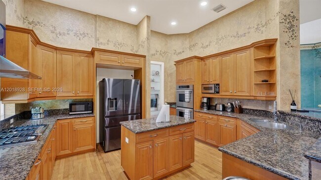 Building Photo - 5960 NW 79th Way