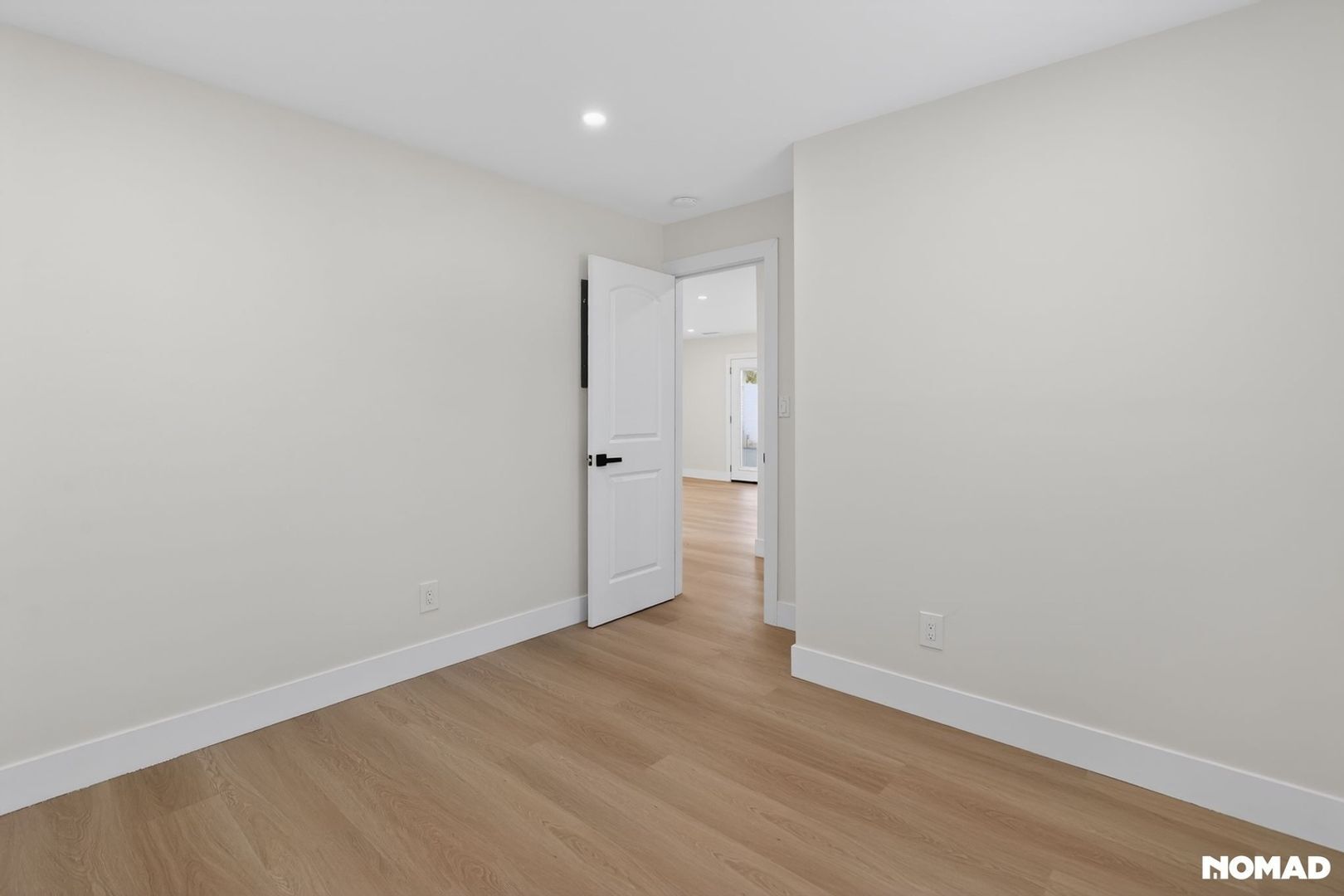 Building Photo - 212 E Florence Ave