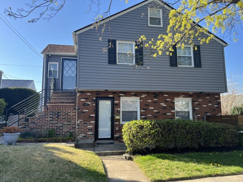 Building Photo - 8360 Ferndale St