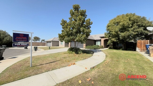 Primary Photo - 3 Bedroom Home In Southwest Bakersfield!