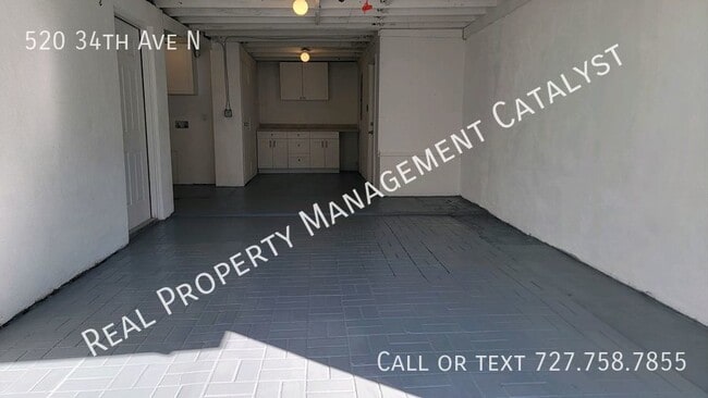 Building Photo - 520 34th Ave N