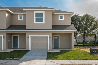 Building Photo - 1046 Oak Hammock