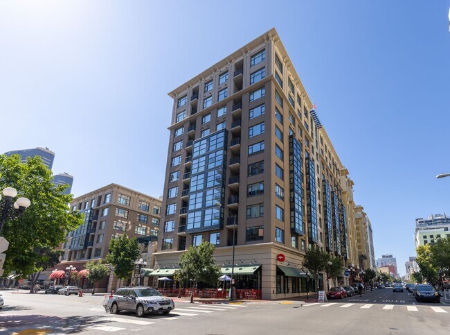 Building Photo - 530 K St