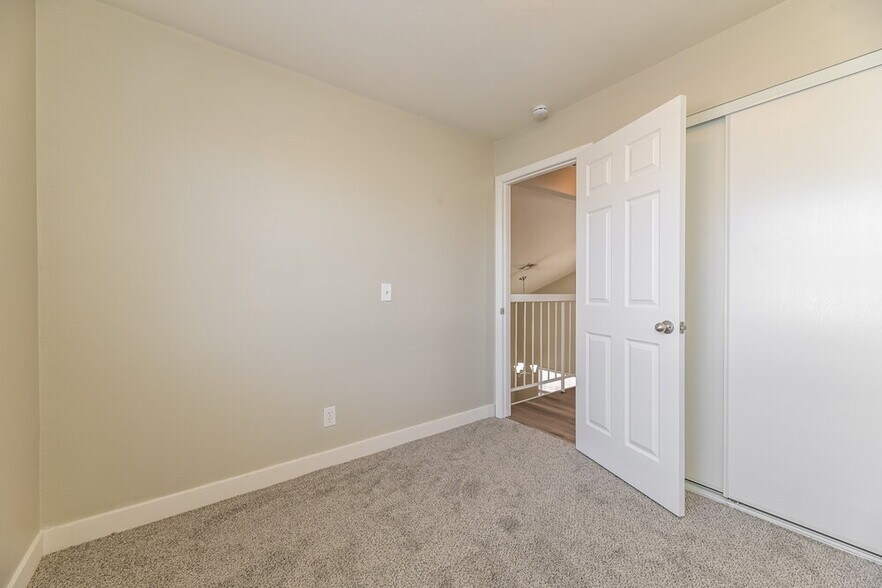 Building Photo - 510 Crony Ave