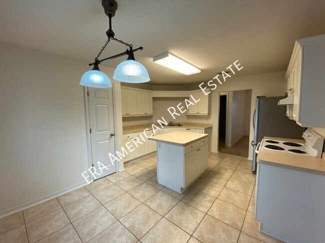 Building Photo - 4250 Shadow Ln