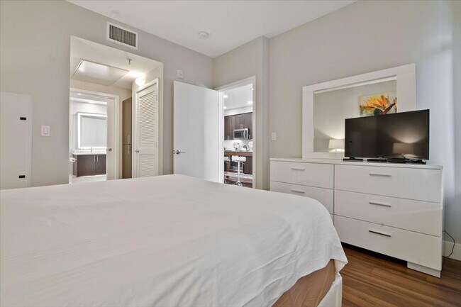 Building Photo - 1734 W El Camino Real