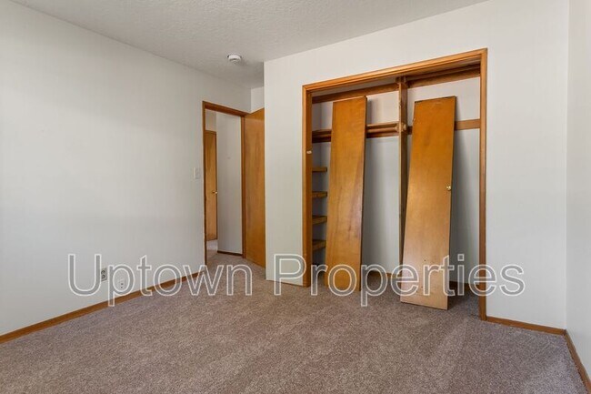 Building Photo - 1192 SE 21st Ave