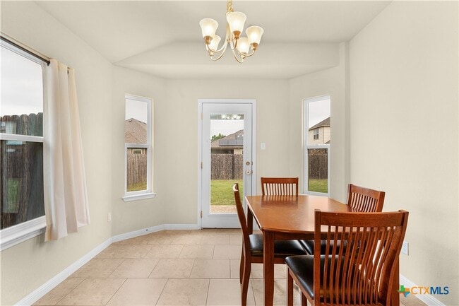 Building Photo - 8064 Bassano Dr