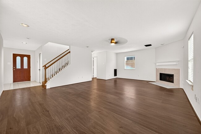 Building Photo - 8839 Aspen Meadow Dr