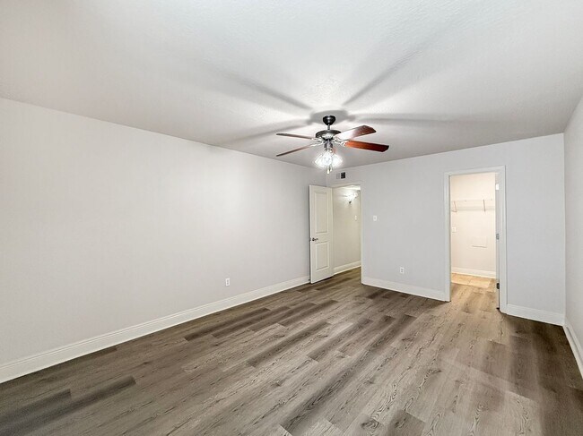 Building Photo - 3805 Houma Blvd