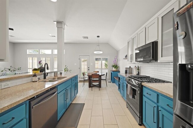 Building Photo - 3718 Paigewood Dr