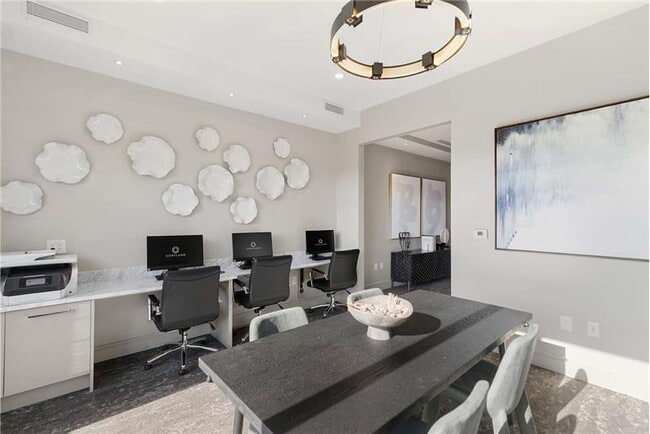 Building Photo - 3201 McKinney Ave