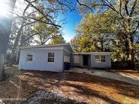 Building Photo - 1648 Loyola Dr N
