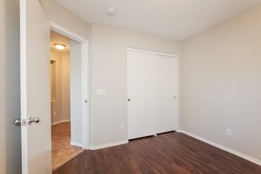 Building Photo - 11755 W Banff Ln