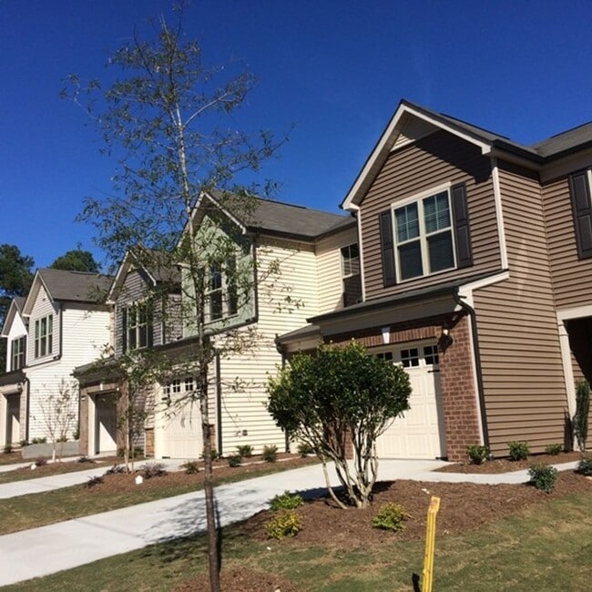 Building Photo - 111 Tuftin Dr