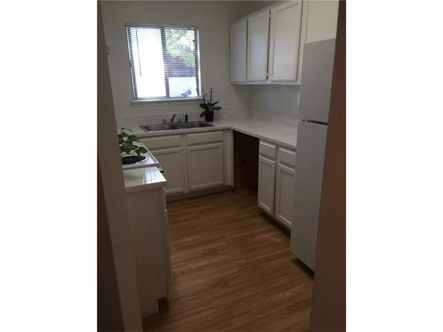 Building Photo - 5550 Spring Valley Rd