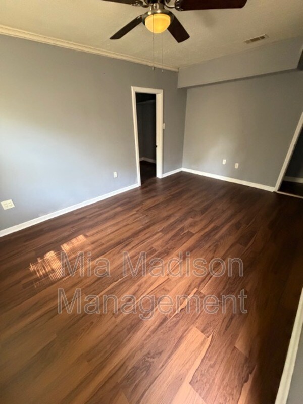 Building Photo - 5321 Athena Dr