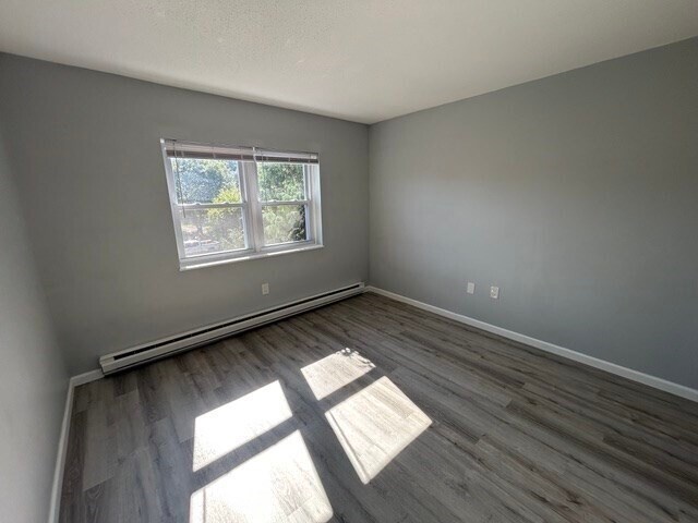 Building Photo - 32 Maple Crest Cir