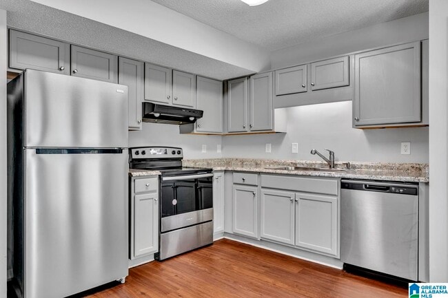 Building Photo - 4728 Cheshire Cir