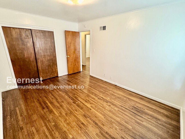 Building Photo - 208 S 74th E Ave
