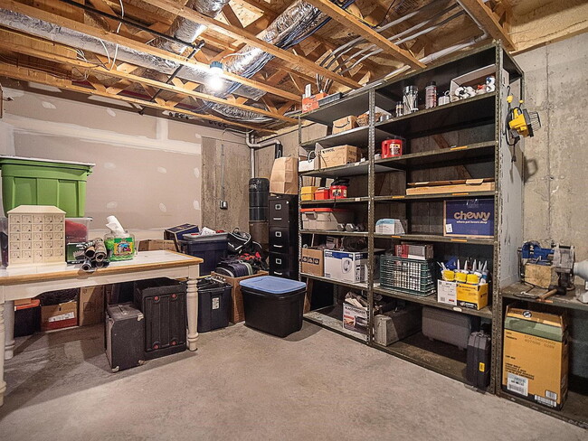 Building Photo - "Spacious 3-Bedroom Haven with 3 Full Baths in Charming Hinesburg!"