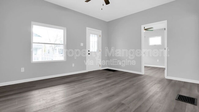 Building Photo - 271 S Wheatland Ave