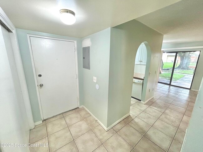Building Photo - 176 San Juan Cir