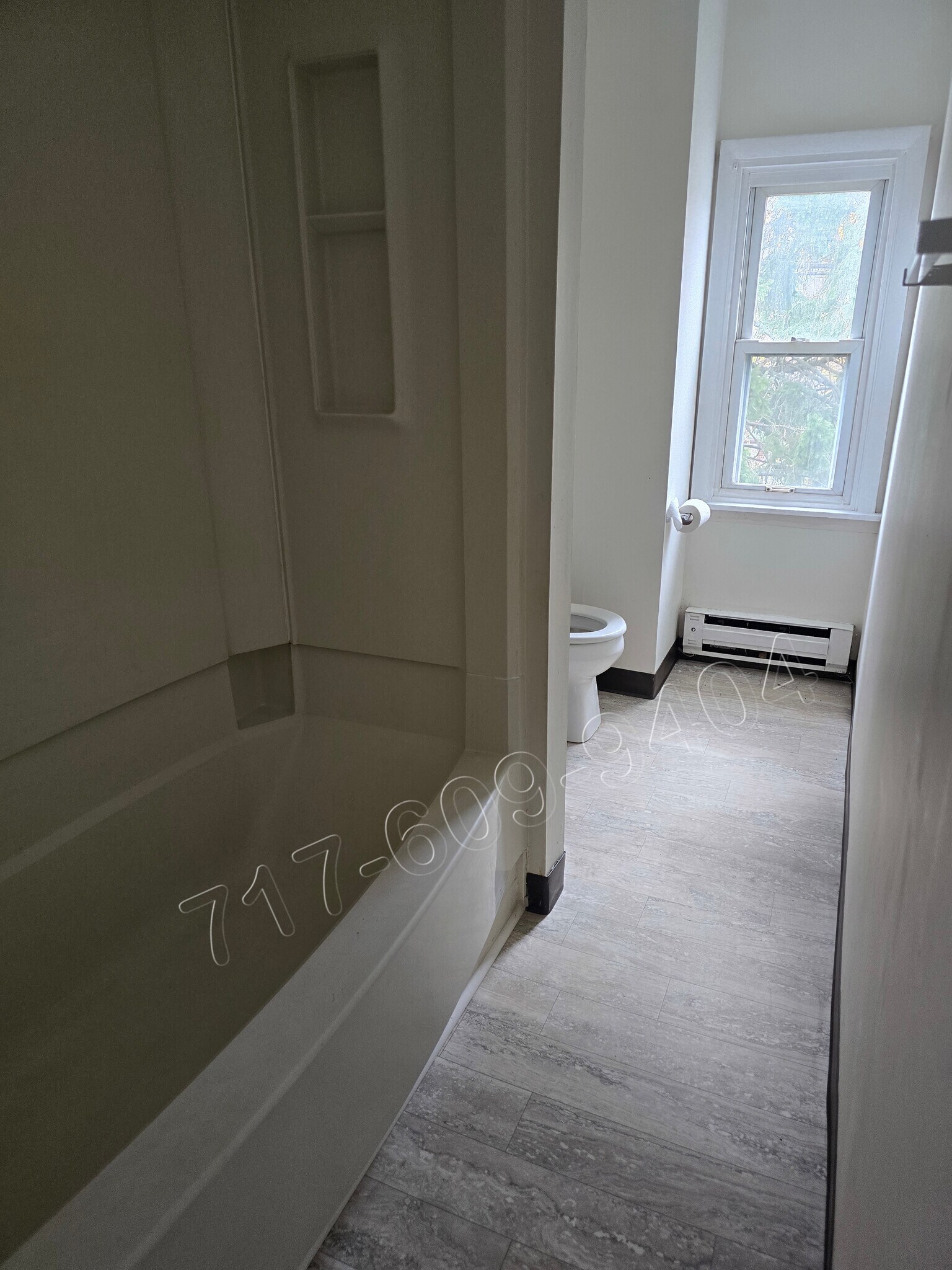 Building Photo - 420 Erie St