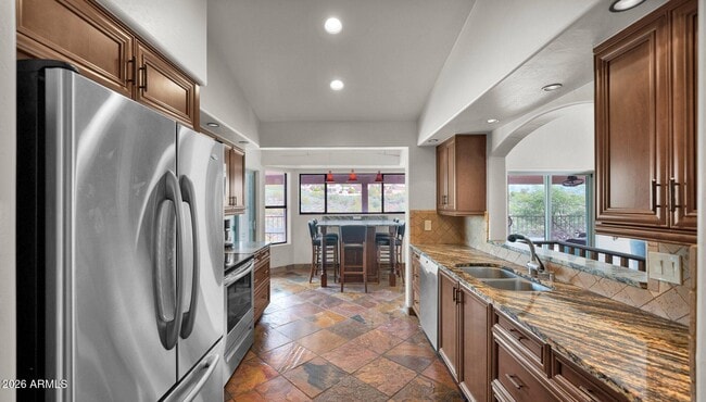 Building Photo - 10845 N Pinto Dr