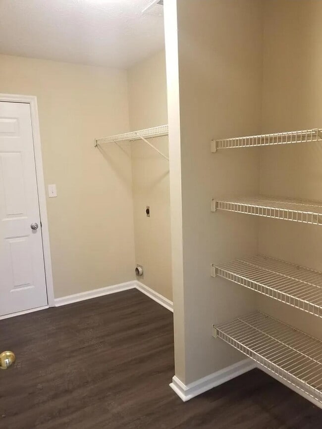 Building Photo - 779 Liberty Hill Dr