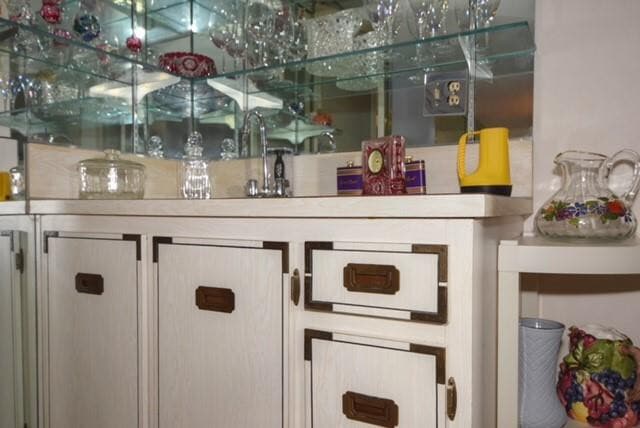 Building Photo - 1018 NE 25th Ave