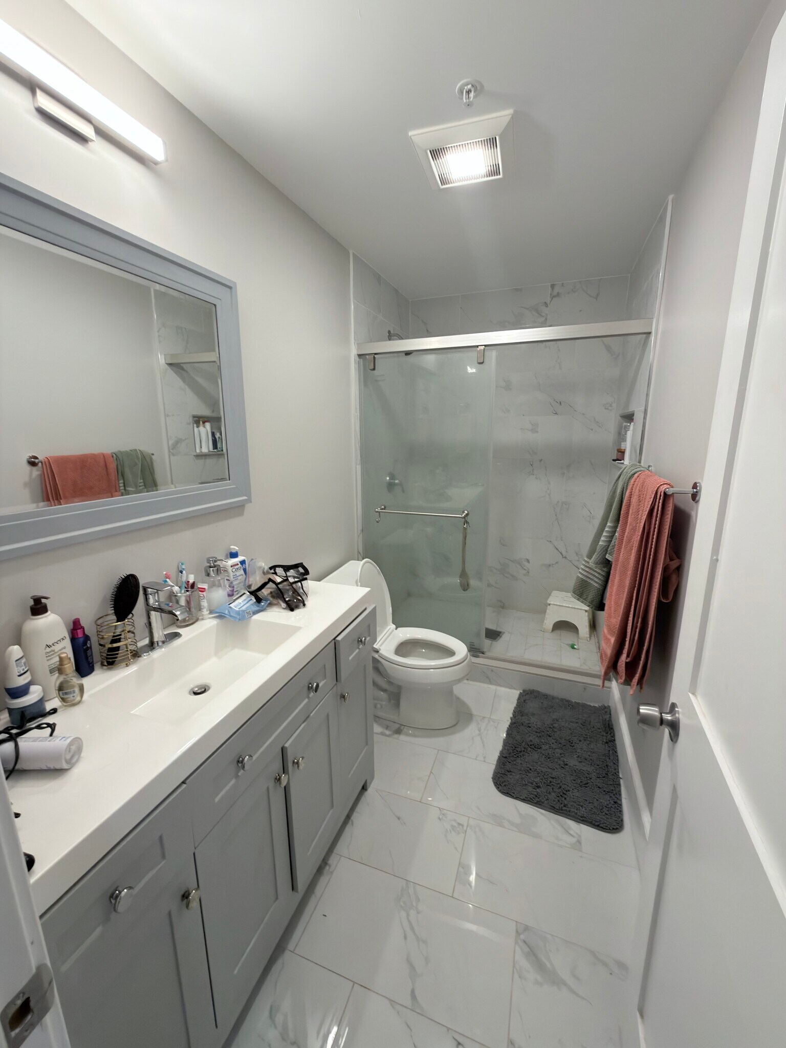 Building Photo - 156 Hillside St