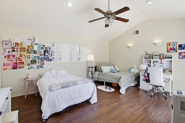 Building Photo - Spacious 5BR Home Near SDSU – Ideal for Students or Families