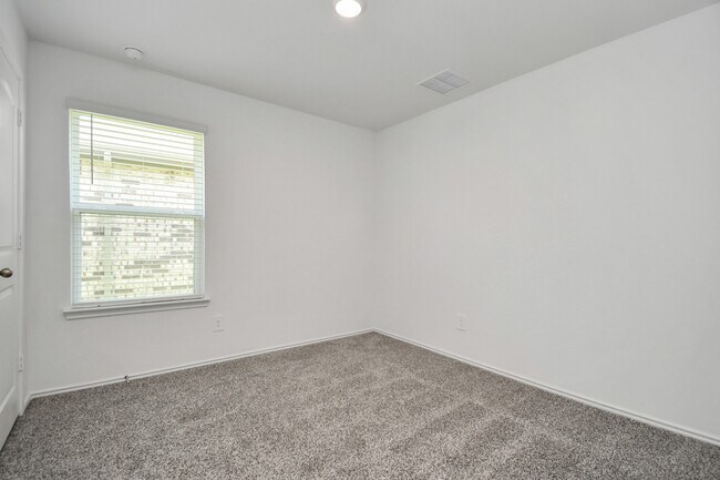 Building Photo - 24430 Elmwood Falls Dr
