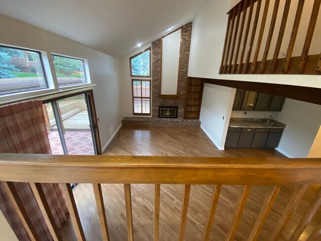 Building Photo - Great Home in the Highlands 360